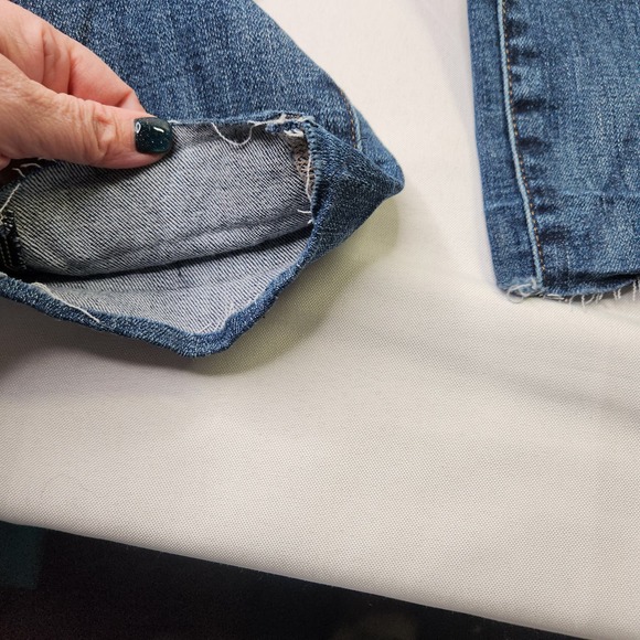 American Eagle Distressed Skinny Jeans, Size 28x28 - Picture 5 of 11